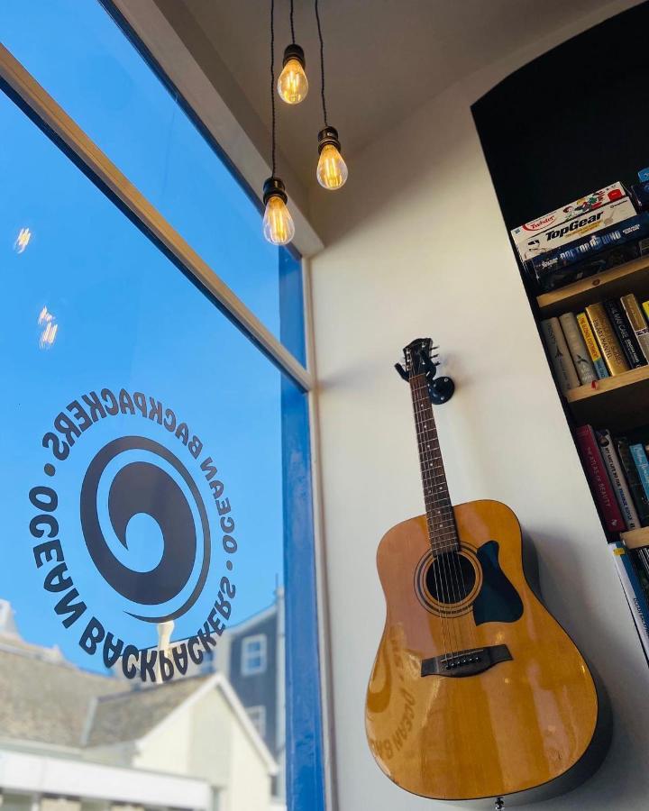 Ocean Backpackers Self-Catering Hostel 일프러컴 외부 사진