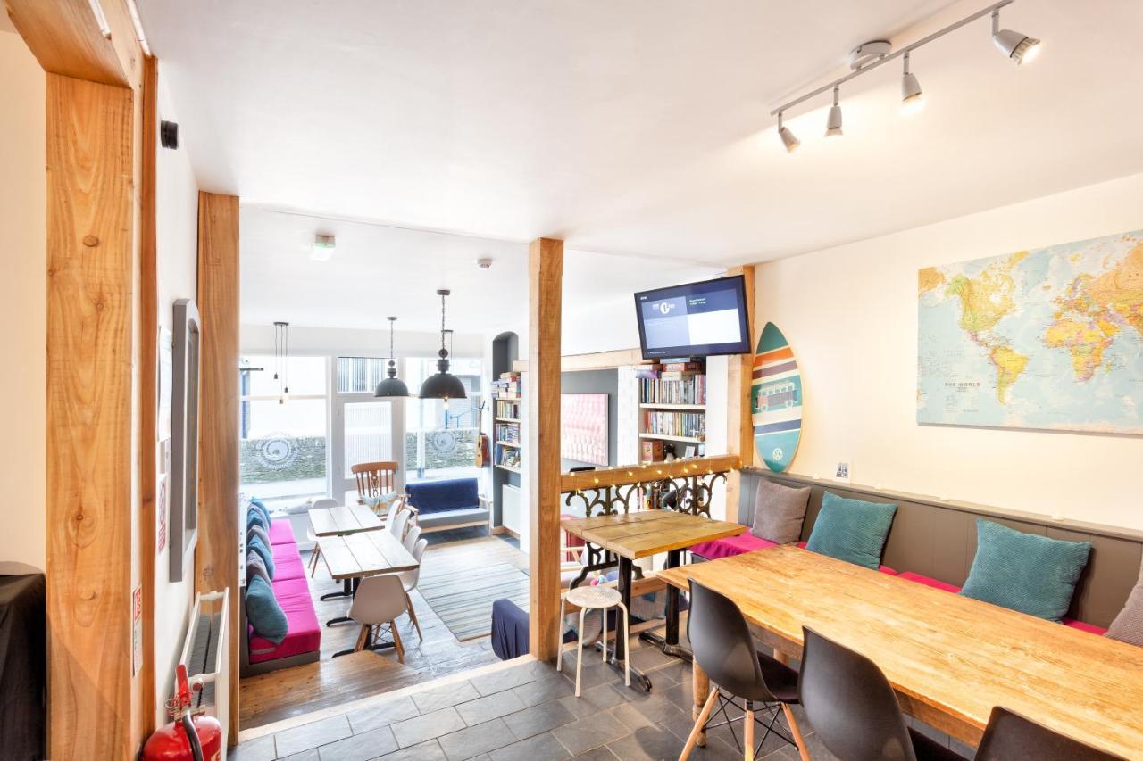 Ocean Backpackers Self-Catering Hostel 일프러컴 외부 사진