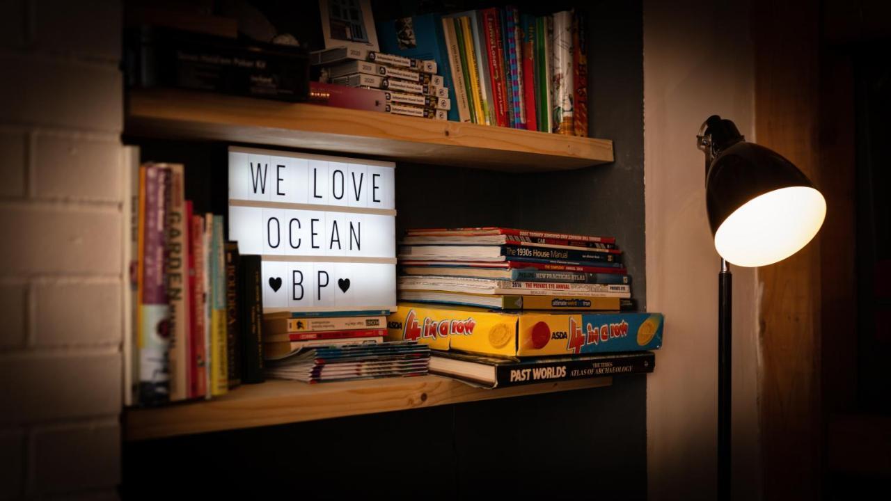 Ocean Backpackers Self-Catering Hostel 일프러컴 외부 사진