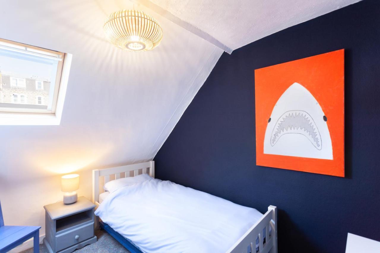 Ocean Backpackers Self-Catering Hostel 일프러컴 외부 사진
