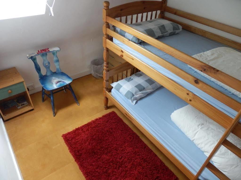Ocean Backpackers Self-Catering Hostel 일프러컴 외부 사진