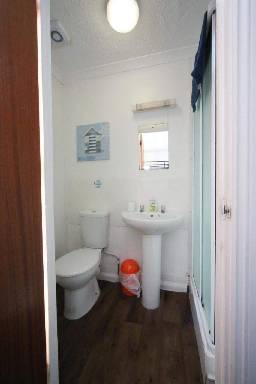 Ocean Backpackers Self-Catering Hostel 일프러컴 외부 사진